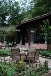 Pingwu Huajian Banshan Homestay Отели в г. Пинву