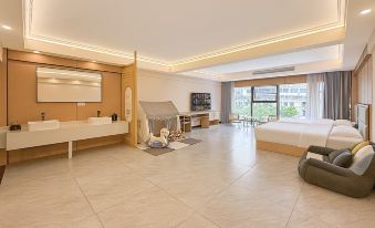 Yijia Hotel (Shanghai Road Branch near Beihai Art College)