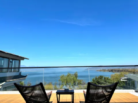 Dali Dianxi Quanxi Seascape Garden Homestay (Erhai Park Branch, Dali High speed Railway Station) Hoteles en 