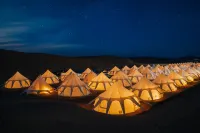Mocheng Desert Camping Hotel فنادق في 