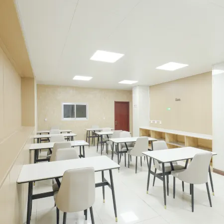 Jianmo ViSTA Hotel (Qihe Chang'ao International)