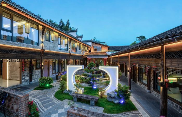 Hongcun Li · Qinghe MIRACLE · WONDERLAND Leisure Courtyard Mountain View Resort Chinese Inn