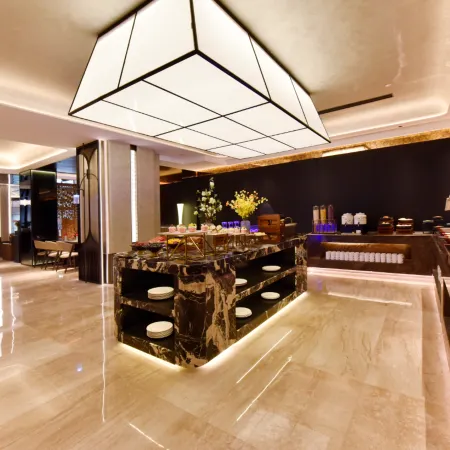 Rezen Longzhang Hotel (Harbin Central Street)
