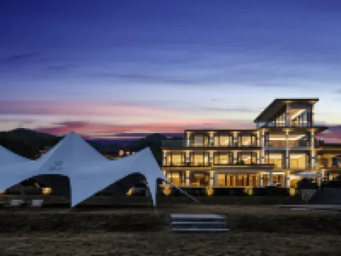 Shuiying Valley Japanese-style Residence (Ningguo Wannan Sichuan-Tibet Line Xijin Yedu) Hotels near Xijin Ferry