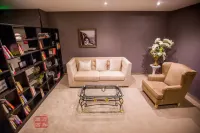 Wanhe Hotel (Kongquehe Branch of Korla Tarim Oilfield Company)