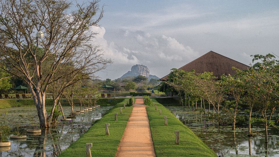 Water Garden Sigiriya - 30 Chic Designed Private Villas Overlooking Sigiriya