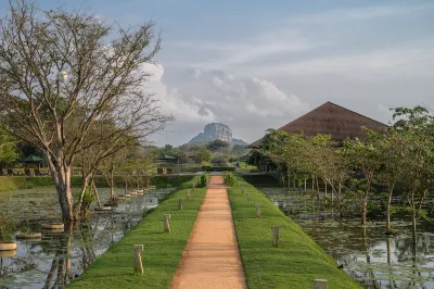 Water Garden Sigiriya - 30 Chic Designed Private Villas Overlooking Sigiriya Các khách sạn gần Inamaluwa Isipathanarama Viharaya