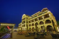 Moon Bay Holiday Hotel