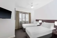 Adina Apartment Hotel Perth Barrack Plaza - Balcony