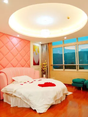 Zhongxian 7 Qi Business Hotel