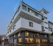 夏小築禪意民宿（大理高鐵站洱海店） 高原明珠附近的飯店