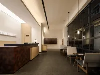 SFEEL Designer Hotel (Leshan Zhanggongqiao Food Street)