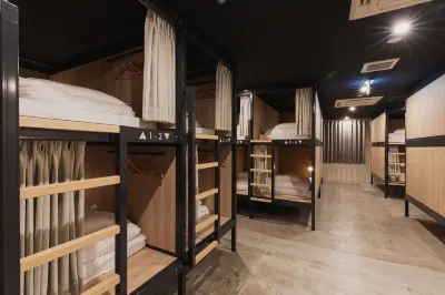 Mash Cafe & Bed Nagano Hotel di 