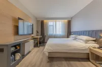 HanTing Hotel (Suizhong Railway Station) - parking