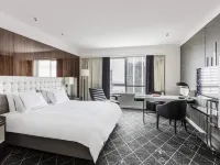 Swissotel Sydney Hoteles cerca de Galerías Victoria