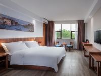 维也纳3好酒店(北海涠洲岛店) - 园景大床房