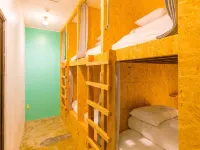 Seawall Hostel - 2-Star