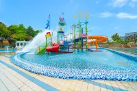 Rongjia Guoyun Hot Spring Resort - familiares