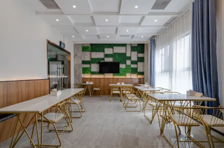 Gujing Junlai Hotel (Wanjia Fu Plaza, Tianchang)