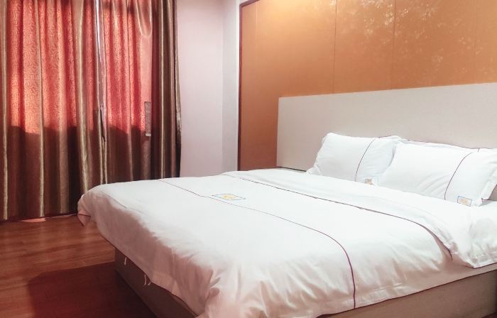 Luchuan Tiantian Convenient Homestay