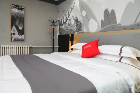 Shankee Hotel (Lüliang Fenyang Medical University Fenyang College) Отели рядом с достопримечательностью «Jiajiazhuang Folk Customs Zoo»