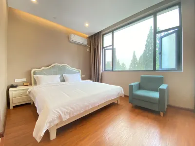 Ningbo Yijia Hotel