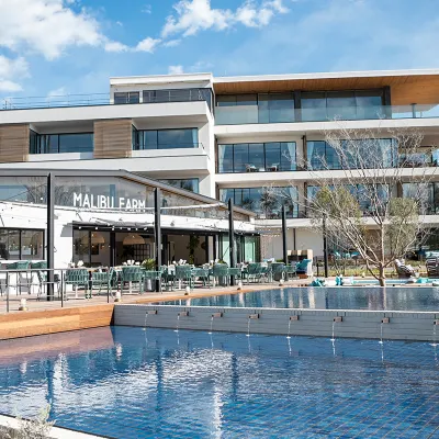 Malibu Hotel Hotele w pobliżu Zushi Station