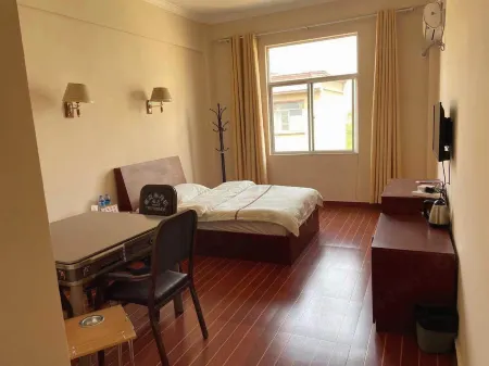 Fumin Xinyi Hotel Отели рядом с достопримечательностью «Зеленые амбиции»