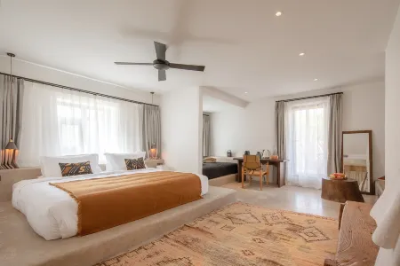 Zhongwei at Xiaowan B&B