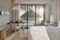 AYANA Komodo Waecicu Beach