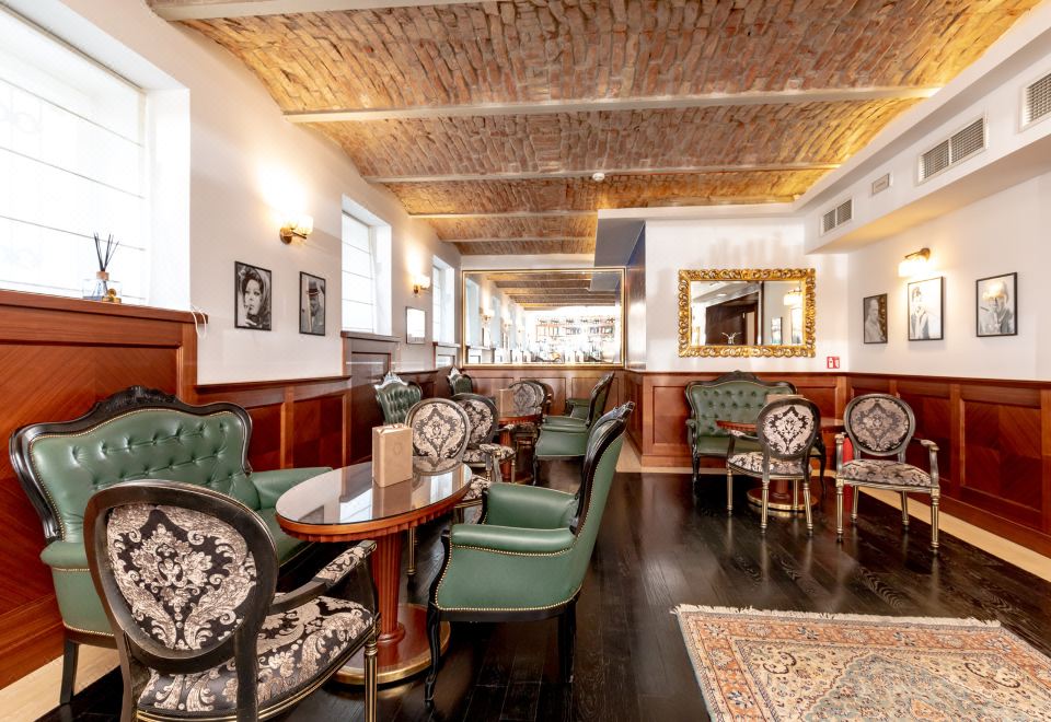 호텔 레 프리미어