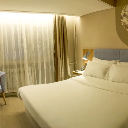 Homeinn · neo (Chaoyang Xin Hua Road Commercial City Beita Murong Street)