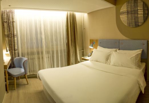 Home Inn (Chaoyang Xinhua Road,Shangyecheng) Hotel Overview
