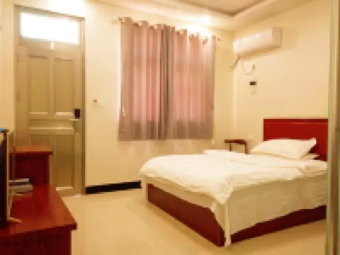 7-star Business Hotel