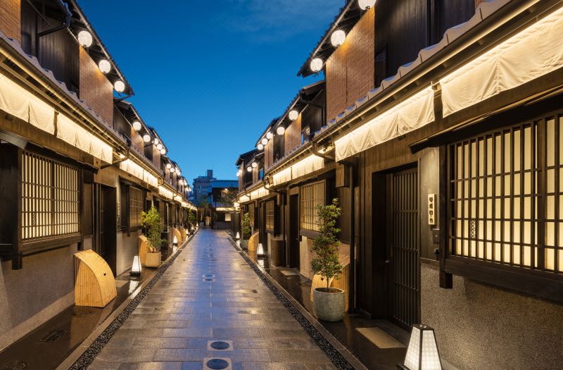 Nazuna Kyoto Tsubaki St.