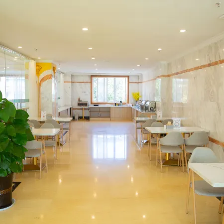 Lvchun Dongyang Grand Hotel