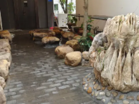 Gudongju Leisure Homestay Hotels in Lianping