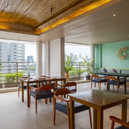 Pinnacle Lumpini Park Hotel