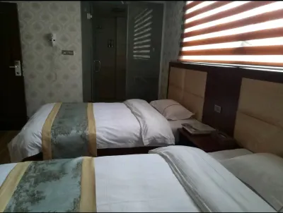 Holiday Inn along the River Hotels near Yanhe County MinZu FengQing Jie