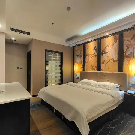 Homeland Boutique Hotel (Xinyang High-speed Railway East Station Daxin Square)