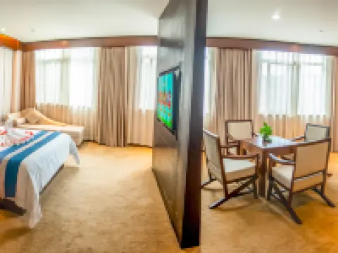 Phoenix International Hotel Hotels in Jingning