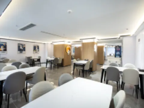 智璞酒店（鄭州中牟城際高鐵綠博園站店） 中牟酒店