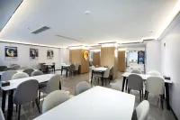 Zhipu Hotel (Zhengzhou Zhongmu Intercity High-Speed Rail Green Expo Park Station) Hotel di Zhongmu