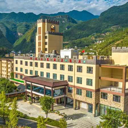 Xingshan Shuangquanzhai Hot Spring Hotel