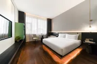 Dongpo Shengshi Hotel (Chuanyuecheng Water Street)