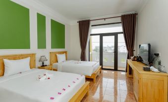SEA AND SAND HOTEL