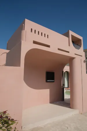 Shanghai Naying Holiday Camping & Guesthouse Отели рядом с достопримечательностью «Shanghai Industry and Commerce Foreign Language College South Campus»