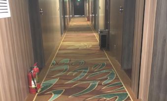 Dongshang Hotel (Yuncheng Nanfeng Plaza)