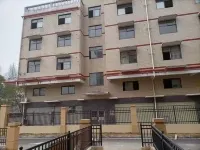 Yipin Homestay (Huanggang Vocational and Technical College)
