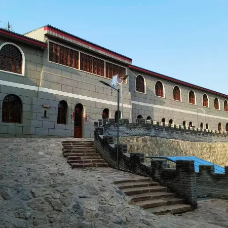 Qiaochu House